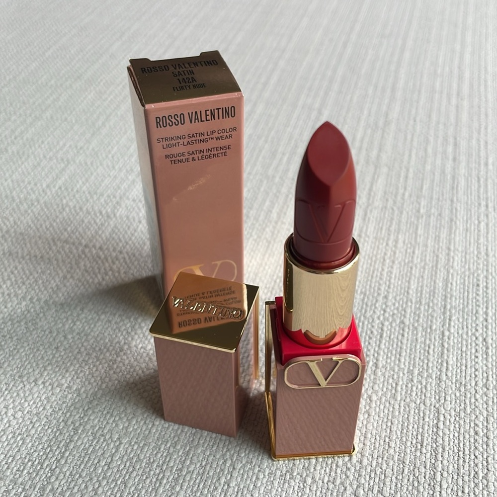 Valentino Rosso Valentino Satin Lip Color — 142A flirty nude